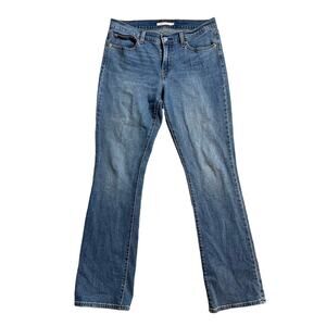 Levi’s Women's 415 Mid-Rise Soft Relaxed‎ Bootcut Jeans Size 29